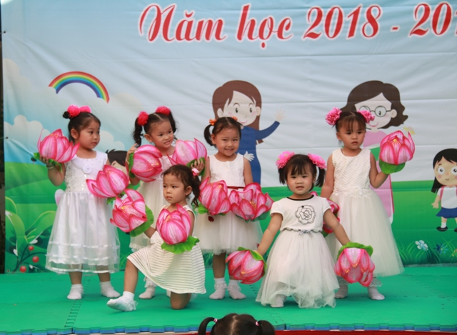 Văn nghệ 20/11